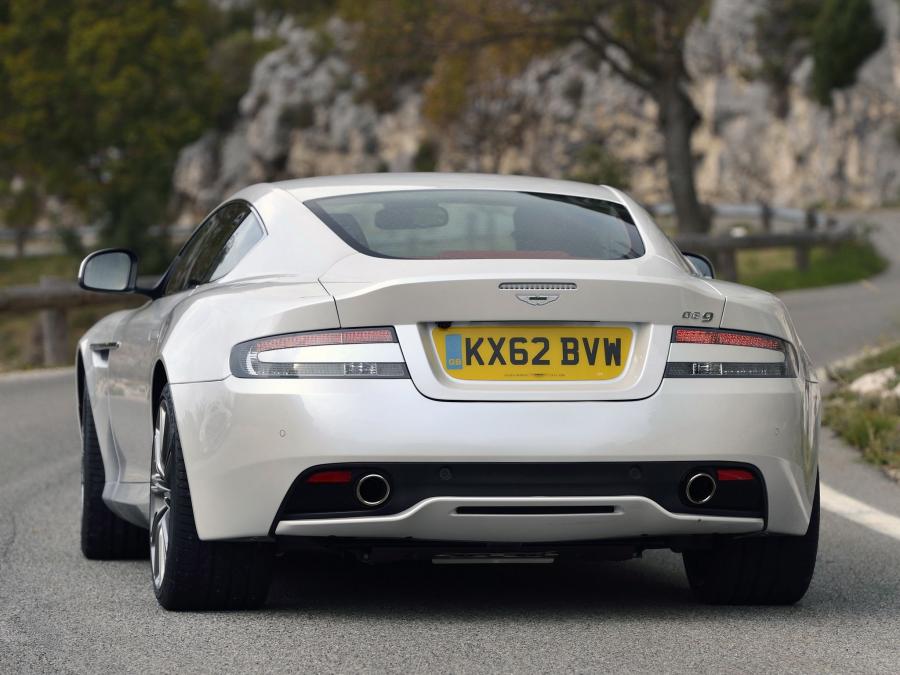  Aston Martin DB9 2012 года  (UK) (фото 7 из 8)
